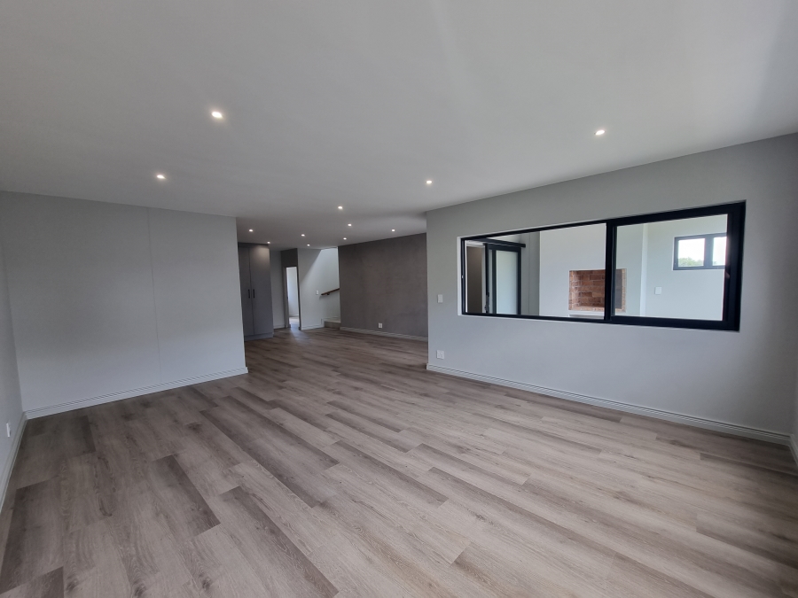 To Let 4 Bedroom Property for Rent in Royal Ascot Western Cape